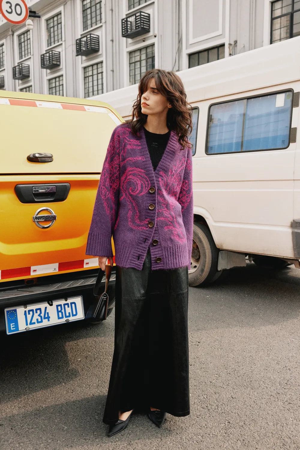 Darcy 凝夜紫彩龙穿花羊驼毛混纺绣花针织开衫